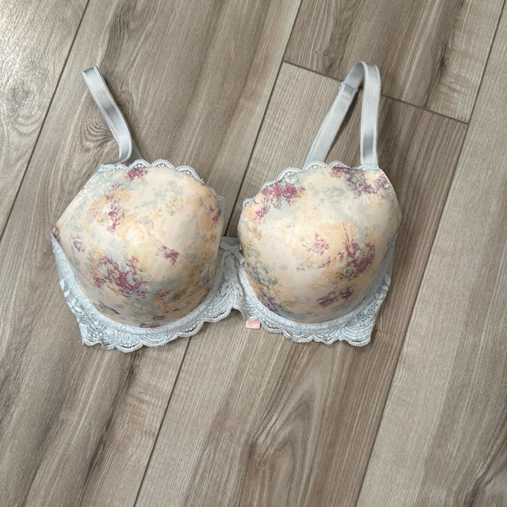 🩷NEW Victoria’s  Secret Floral Bra - 34DDD (34F)
